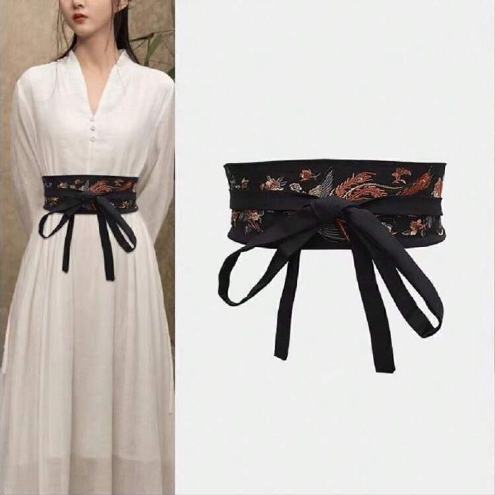 Elegant Black Embroidered Waist Belt B5